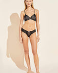 Anouk Thong - Black