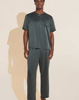 Nixon is 6'1" and wears a Small